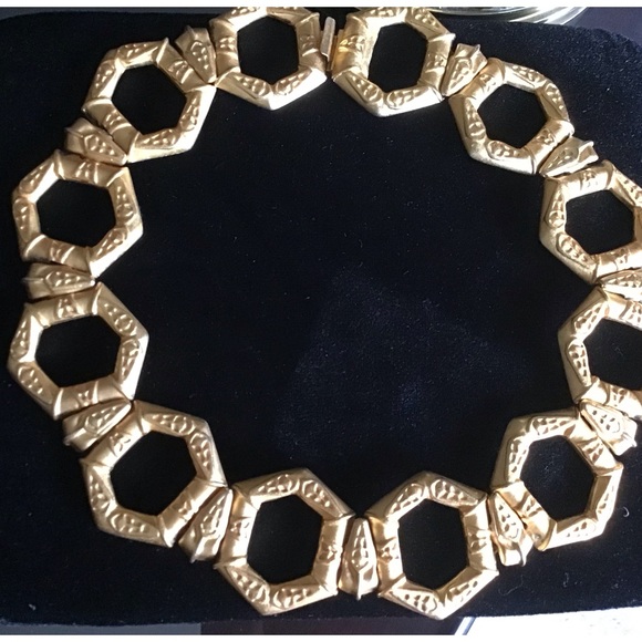 Vintage gold plated necklace - Picture 2 of 5
